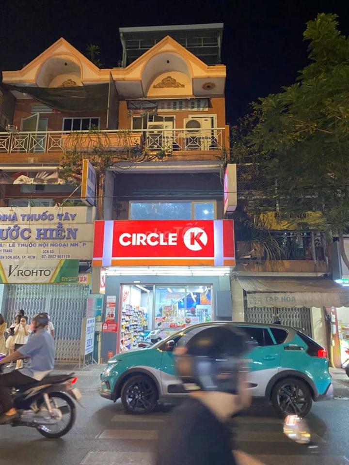 Nhà mặt tiền đường cần bán