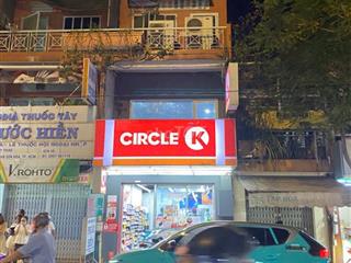 Nhà mặt tiền đường cần bán