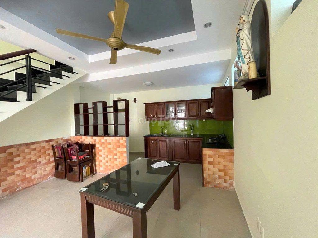 Cho thuê nhà Hẻm Bành Văn Trân, 4pn,4wc  13tr