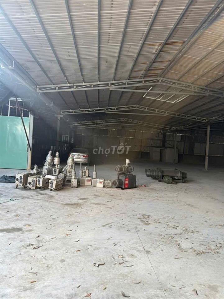  CHO THUÊ KHO 1500m2 ĐƯỜNG LÊ TRỌNG TẤN PHƯỜNG TÂY THẠNH QUẬN TÂN PHÚ 