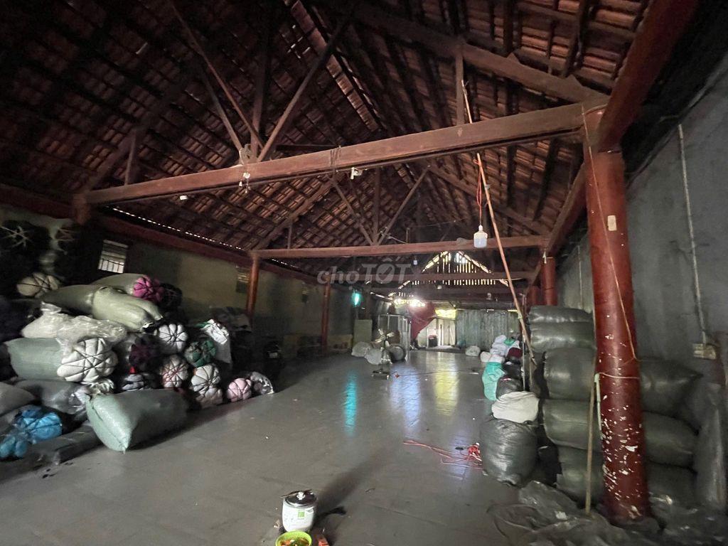 Cho thuê kho, 600m2, Bùi thị Xuân, giá 30tr/ tháng