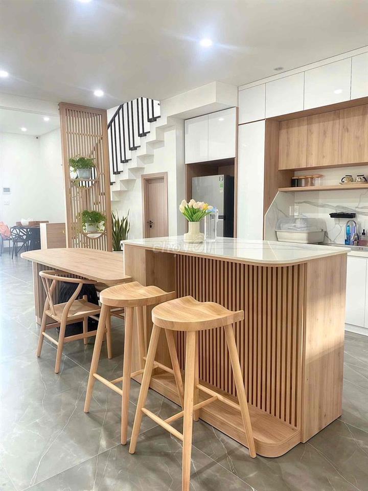 Bán nhà Phan Hoan đối diện trường học