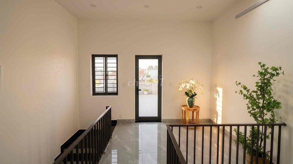 Bán nhà Phan Hoan đối diện trường học