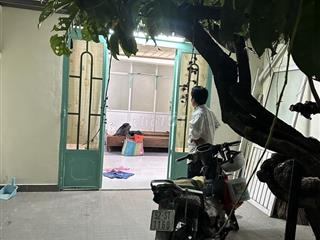 Cho thuê nhà nguyên căn giáp quận 1