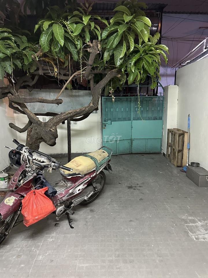 Cho thuê nhà nguyên căn giáp quận 1