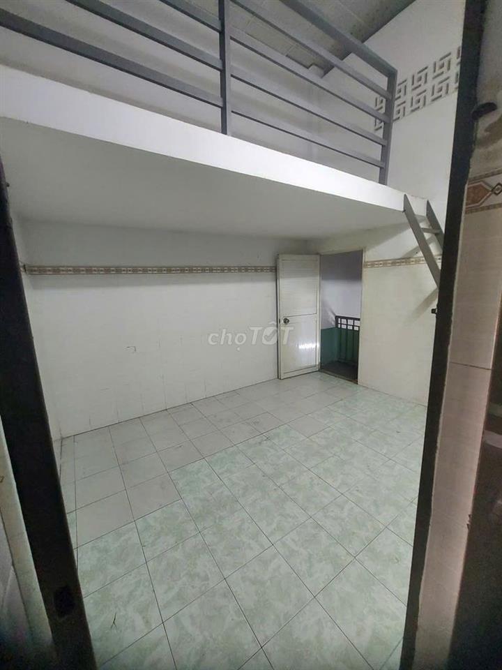 CHO THUÊ NHÀ MẶT TIỀN NGUYÊN CĂN HẺM 413 LÊ VĂN QUỚI