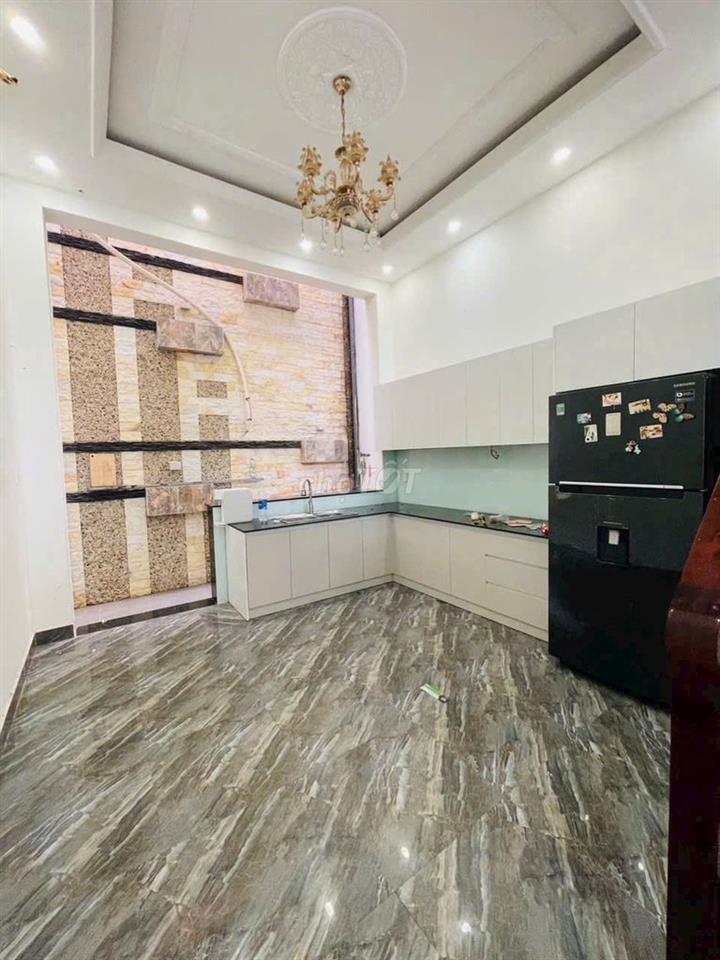 Cần bán hoặc cho thuê nhà đường số 10 Huỳnh Thị đồng 