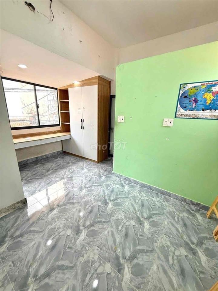 Ngay chợ Bình Đông nhà 2 tầng mới đẹp dt 46m2 .Giá 4.58 tỷ