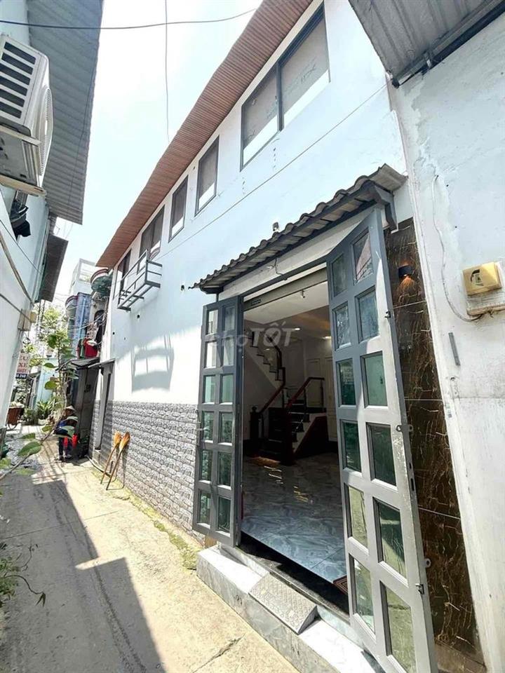 Ngay chợ Bình Đông nhà 2 tầng mới đẹp dt 46m2 .Giá 4.58 tỷ