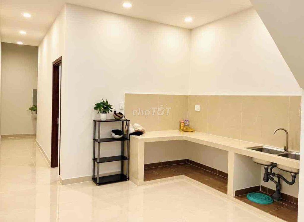Gần Satra Phạm Hùng nhà 2 tầng 3 PN -Dt 68m2 .hẻm xe hơi -Nhỉnh 3 tỷ