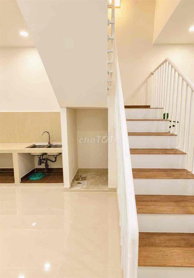 Gần Satra Phạm Hùng nhà 2 tầng 3 PN -Dt 68m2 .hẻm xe hơi -Nhỉnh 3 tỷ