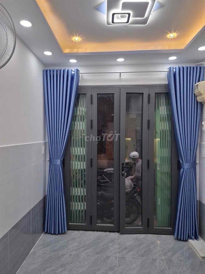 Gần cầu Nhị Thiên Đuòng Q8 .Nhà 3tầng dtsd 42m2 .giá chỉ 2.89 tỷ