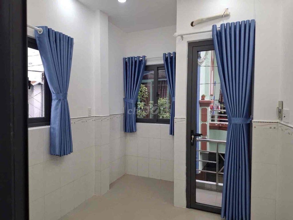 Gần cầu Nhị Thiên Đuòng Q8 .Nhà 3tầng dtsd 42m2 .giá chỉ 2.89 tỷ