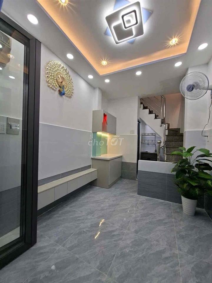 Gần cầu Nhị Thiên Đuòng Q8 .Nhà 3tầng dtsd 42m2 .giá chỉ 2.89 tỷ