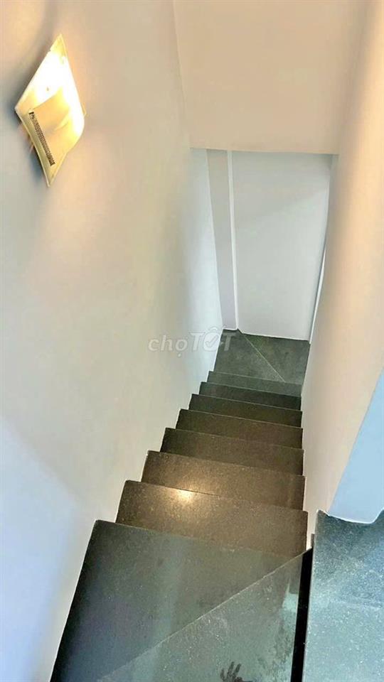 Nhà Tân Sơn Nhì 3 tầng chỉ 1,75 tỷ. Hẻm rộng gần mặt tiền