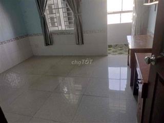 Cho thuê phòng giá rẻ có điều Hoà, ban công, vệ sinh riêng .