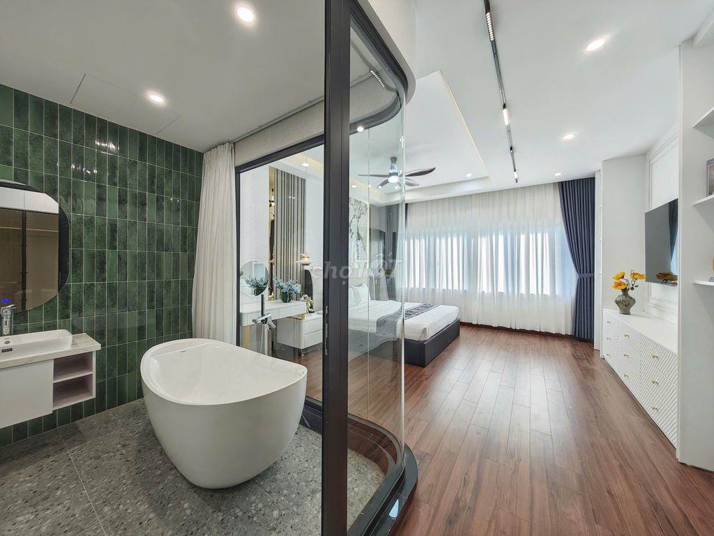 Chính chủ bán nhà đẹp 300m2 sử dụng, đường 7m5 dân trí cao Hòa Xuân