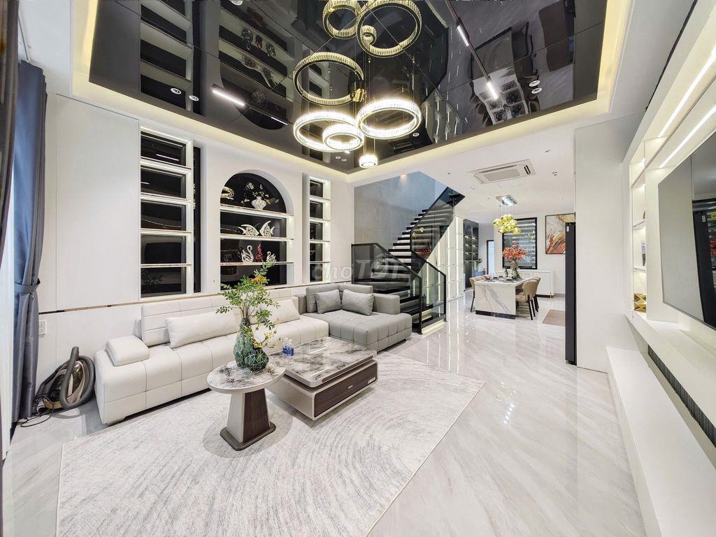 Chính chủ bán nhà đẹp 300m2 sử dụng, đường 7m5 dân trí cao Hòa Xuân