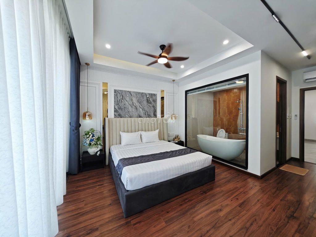Chính chủ bán nhà đẹp 300m2 sử dụng, đường 7m5 dân trí cao Hòa Xuân