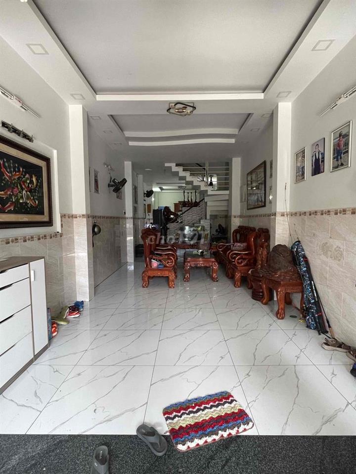 Nhà lầu 4 tầng
