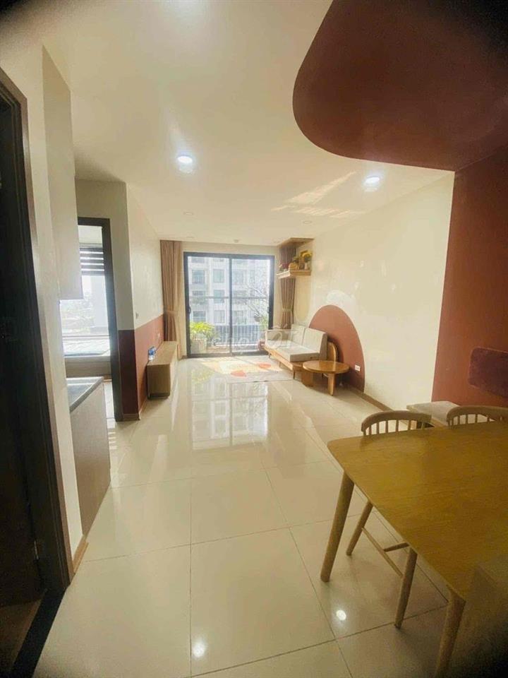 Cần cho thuê 2 ngủ 2 WC, Full đồ, 10tr