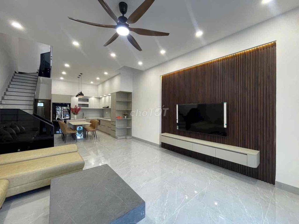 Cho thuê nhà 3 tầng 3 pn sát nguyễn văn thoại