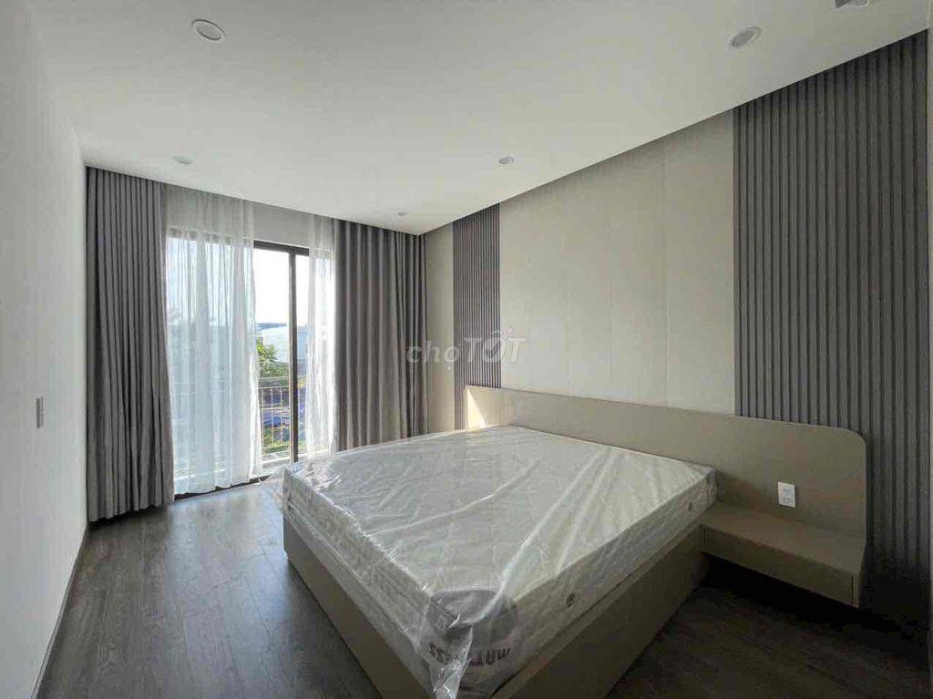 Cho thuê nhà 3 tầng 3 pn sát nguyễn văn thoại