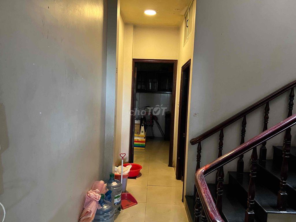 cho Thuê phòng ngay chân cầu SG diện tích 60m2