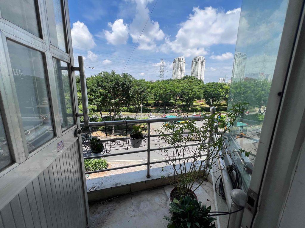 cho Thuê phòng ngay chân cầu SG diện tích 60m2