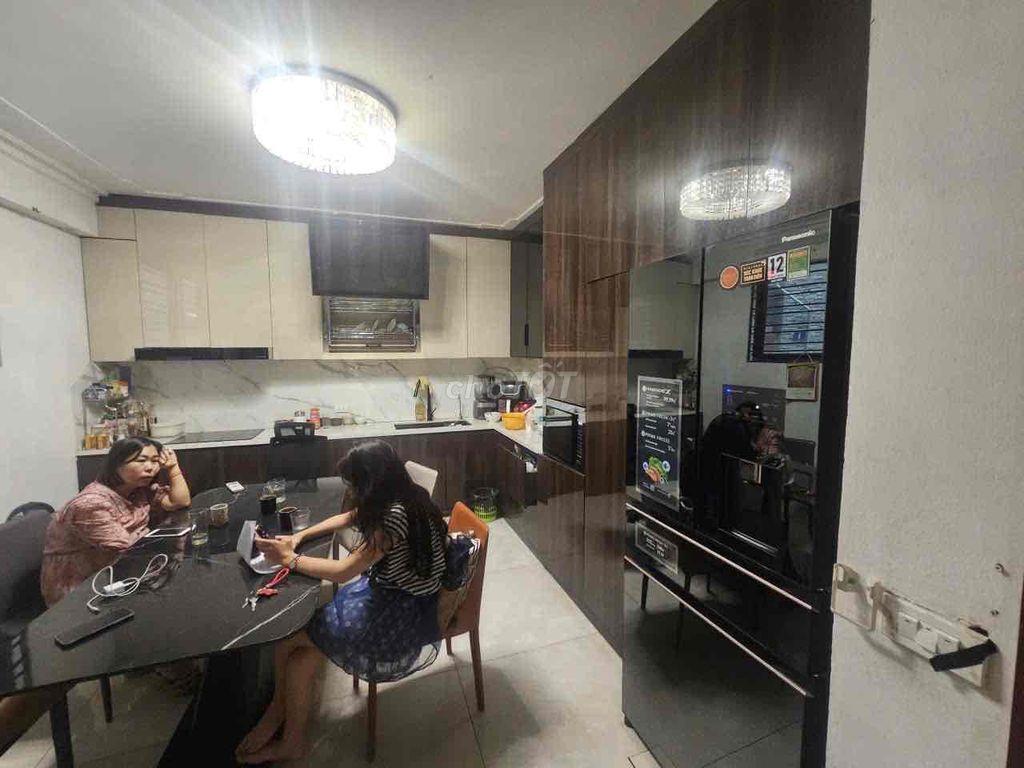 Cần bán gấp nhà Pháo Đài Láng, 60m2 x 5 tầng thang máy, ôtô tránh vỉa