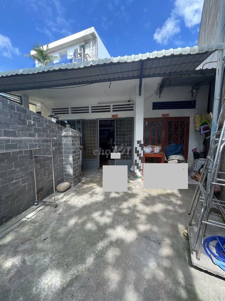 Chính chủ bán nhà cấp 4 cũ hẻm xe hơi, sổ đầy đủ, vị trí trung tâm TDM