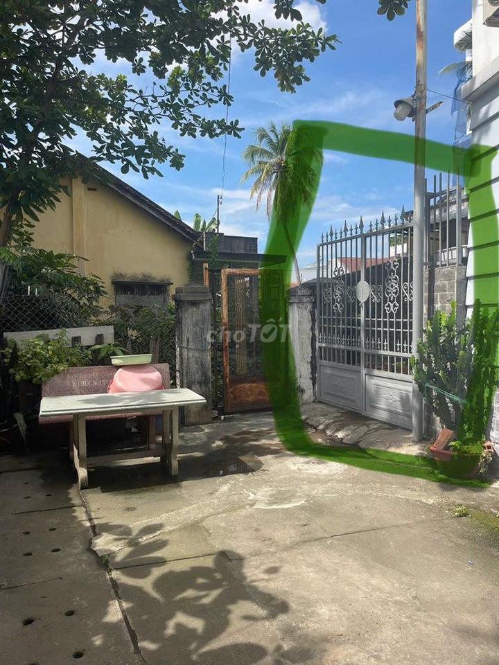 Chính chủ bán nhà cấp 4 cũ hẻm xe hơi, sổ đầy đủ, vị trí trung tâm TDM
