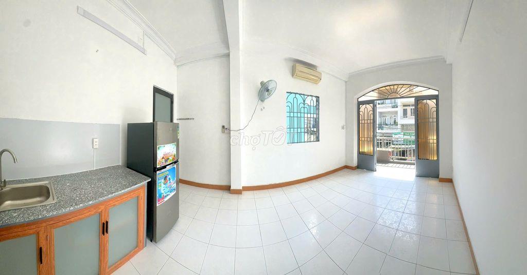 2PN - 1WC full nội thất cơ bản - cách ĐH Công Nghiệp 100M
