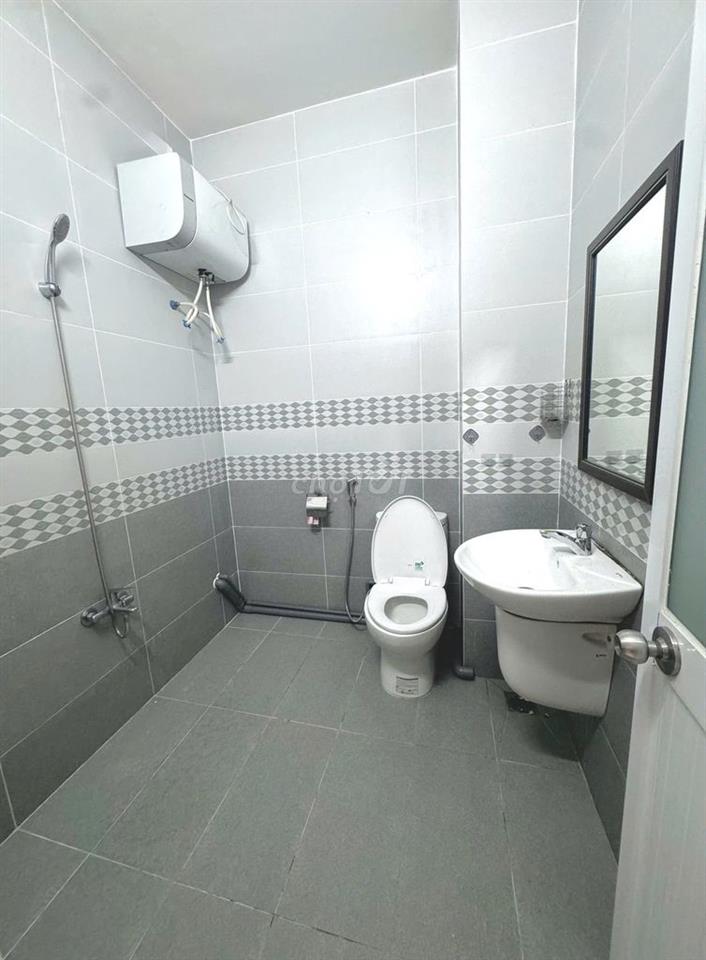 2PN - 1WC full nội thất cơ bản - cách ĐH Công Nghiệp 100M