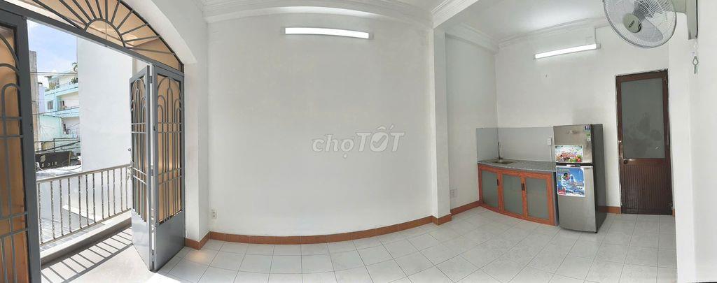 2PN - 1WC full nội thất cơ bản - cách ĐH Công Nghiệp 100M