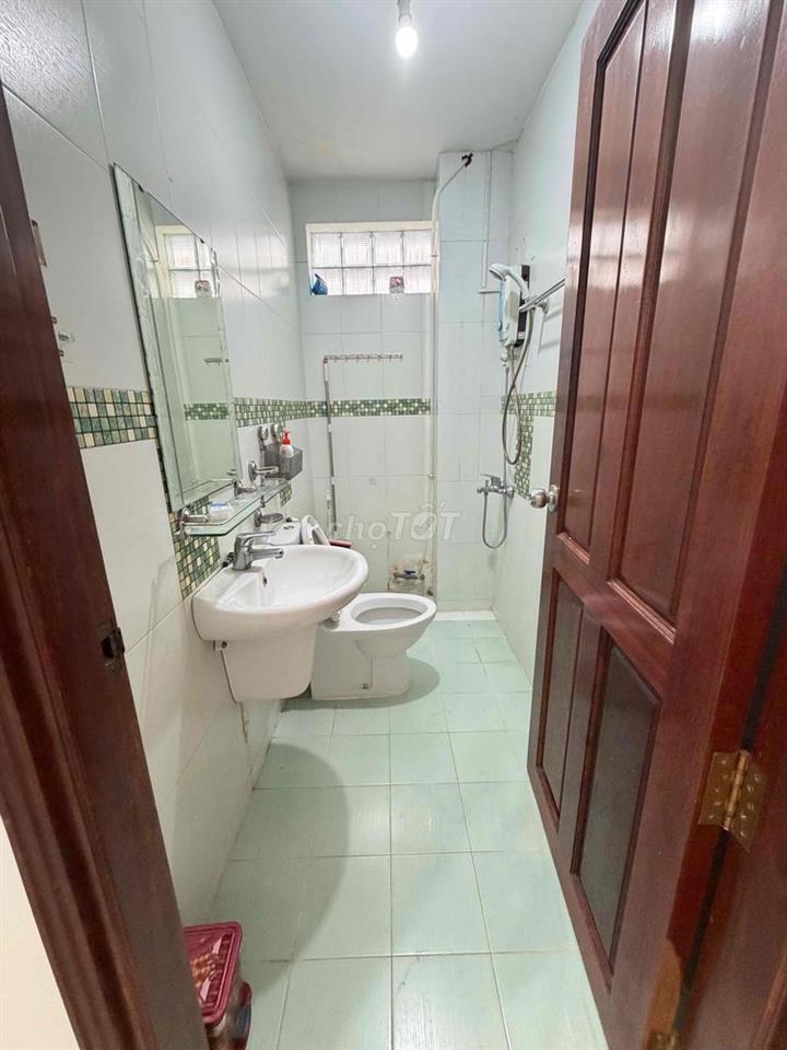 Cho thuê căn hộ dịch vụ 2pn ai cần lh ***