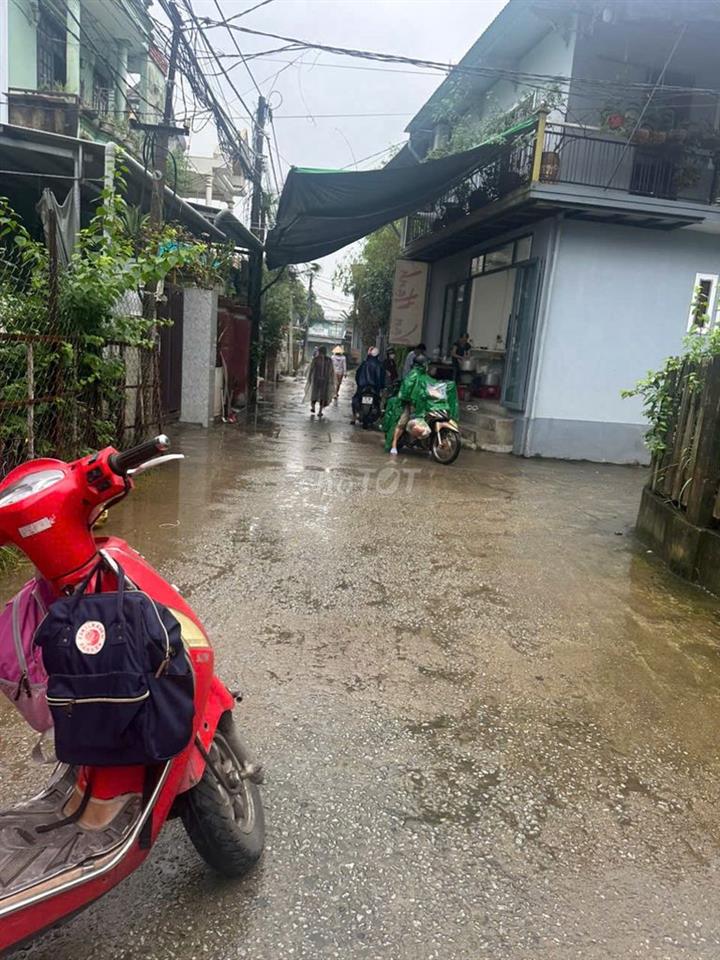 Cần bán nhà cấp 4 đã đỗ mê trần