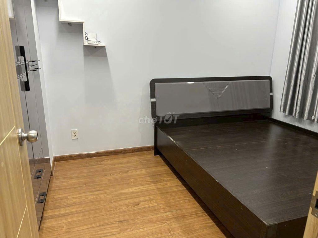 Chung cư 90 Nguyễn Hữu Cảnh, BT: 2p ngủ, có NT, 13,5triệu, nhà mới