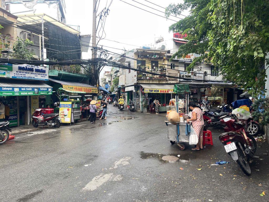CƠ HỘI ĐẦU TƯ: BÁN ĐẤT TẶNG NHÀ CẤP 4 PHƯỜNG 22, QUẬN BÌNH THẠNH