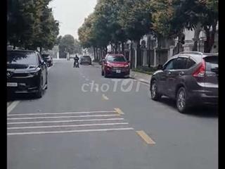 CẦN CHO THUÊ VĂN PHÒNG CÔNG TY 