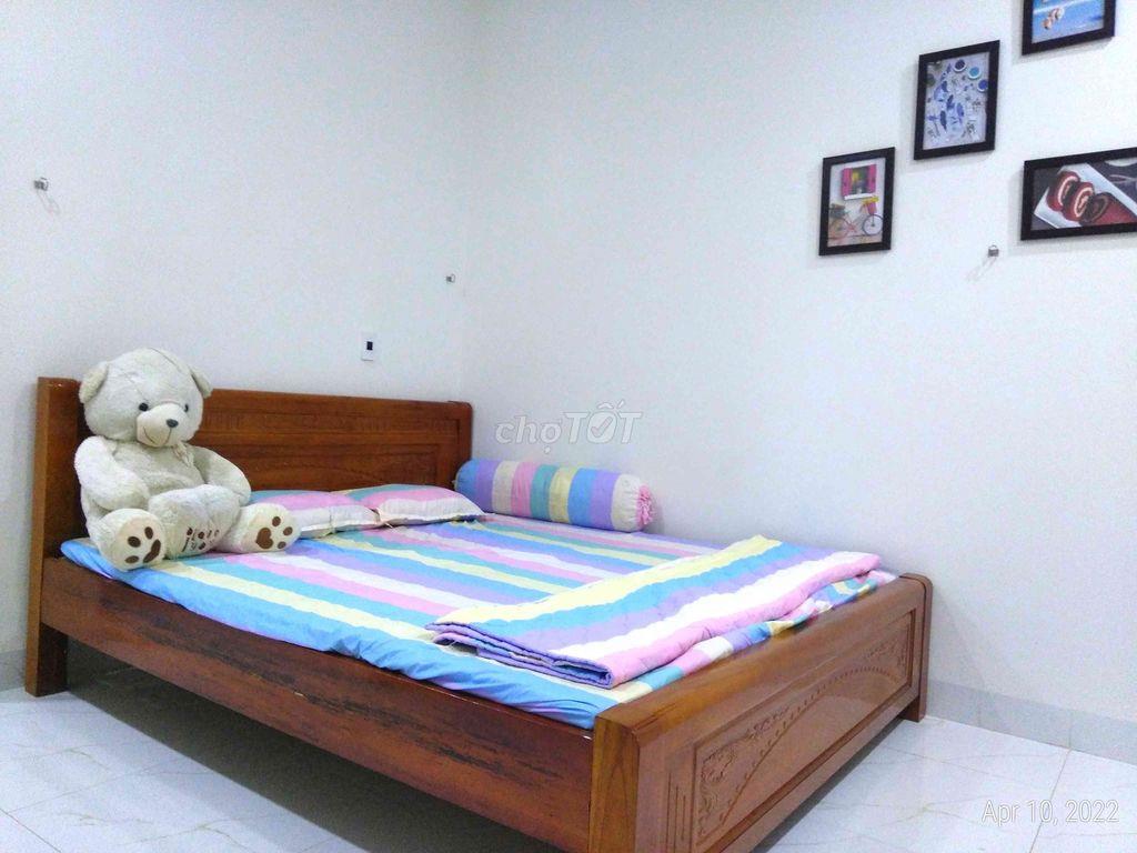 Phòng BANCON, CỬA SỔ
