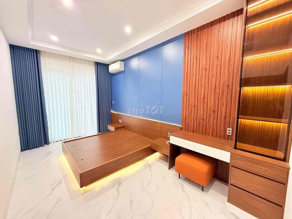 BÁN NHÀ 2 TẦNG MỚI ĐẸP MẠC ĐĨNH CHI - CÓ GARA ĐẬU Ô TÔ TRONG NHÀ!