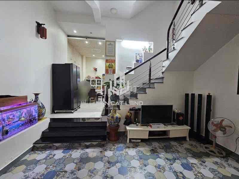 BÁN NHÀ 1 TRỆT 2 LẦU NGUYỄN HỮU CẢNH – HẺM Ô TÔ TRÁNH NHAU – GIÁ 8,6