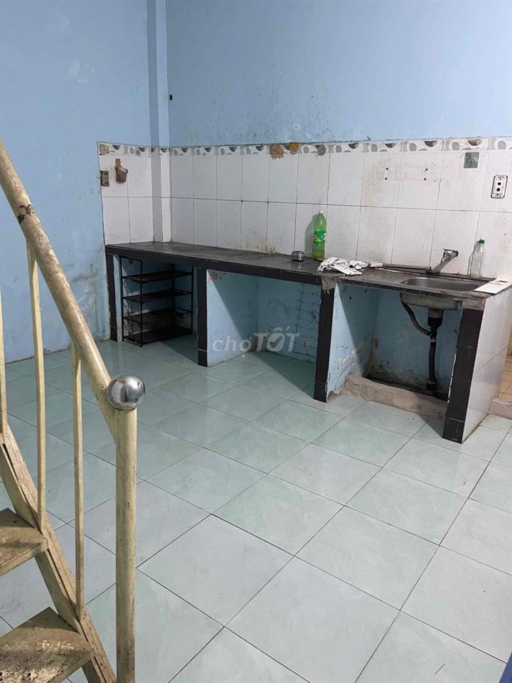 Nhà cho thuê nguyên căn 1 phòng ngủ có gác chia đc 2 phòng