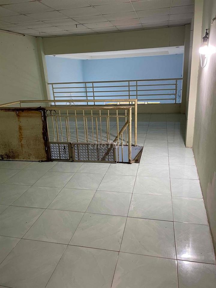Nhà cho thuê nguyên căn 1 phòng ngủ có gác chia đc 2 phòng
