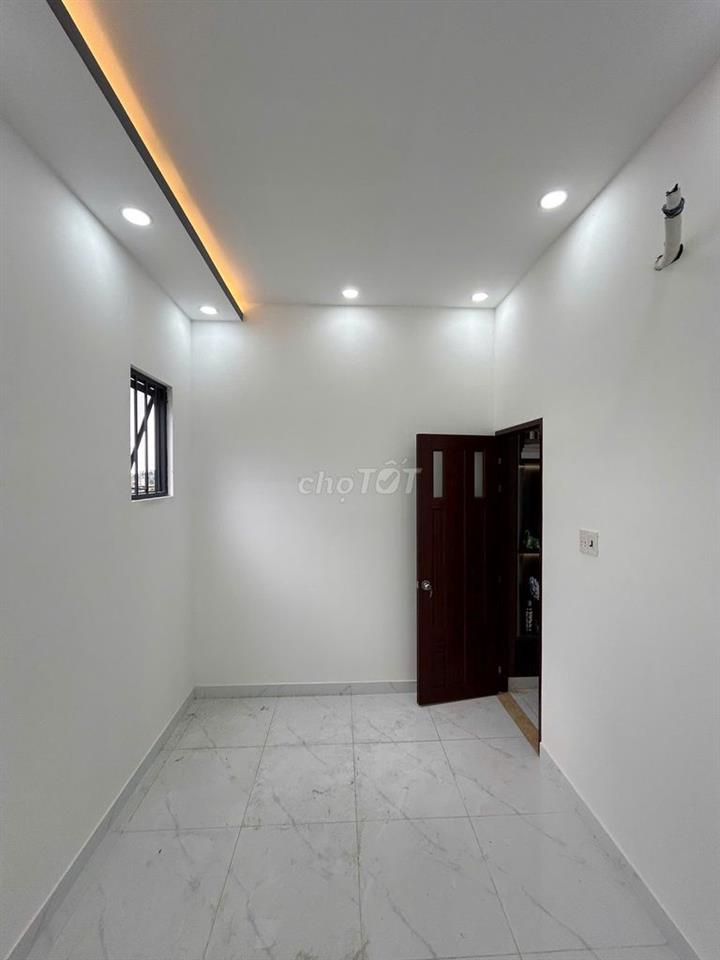 NHÀ MỚI XÂY 4X11M FULL NỘI THẤT - GIÁ 800 TRIỆU