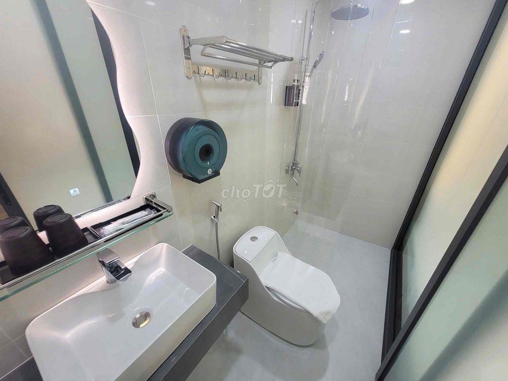 BÁN KHÁCH SẠN MẶT TIỀN HỒNG HÀ, TÂN BÌNH – 26 PHÒNG – DÒNG TIỀN 2,4 TỶ