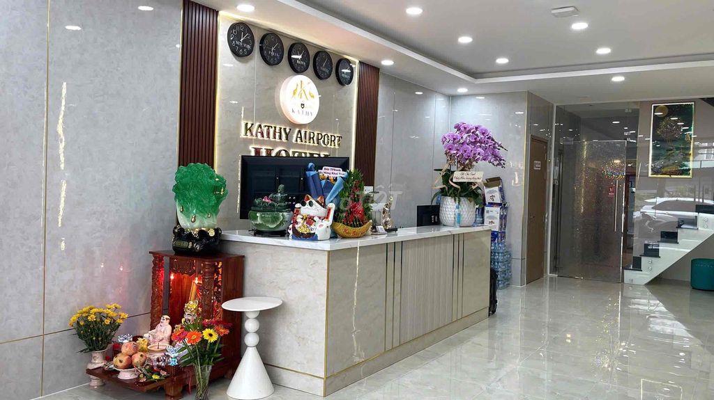 BÁN KHÁCH SẠN MẶT TIỀN HỒNG HÀ, TÂN BÌNH – 26 PHÒNG – DÒNG TIỀN 2,4 TỶ
