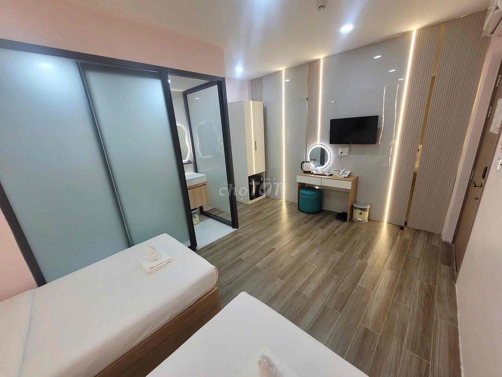 BÁN KHÁCH SẠN MẶT TIỀN HỒNG HÀ, TÂN BÌNH – 26 PHÒNG – DÒNG TIỀN 2,4 TỶ