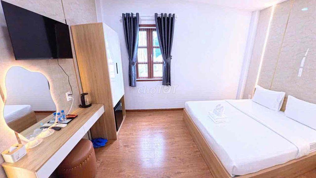 Bán KHÁCH SẠN mini KHU SÂN BAY